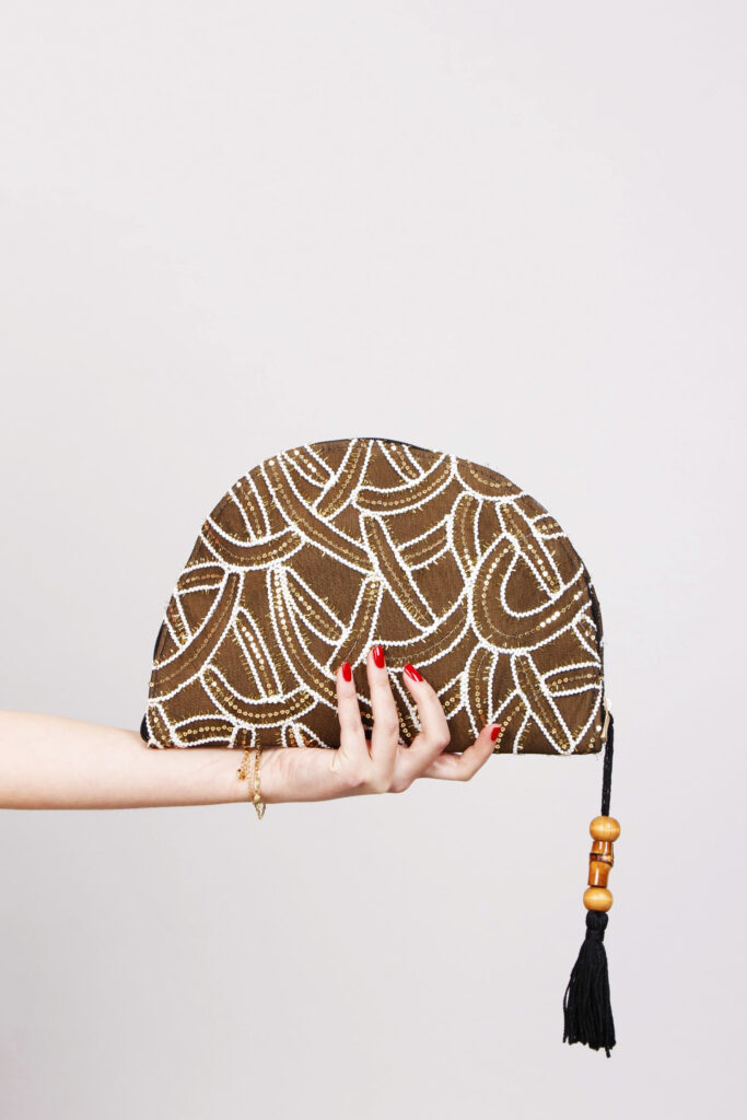 POCHETTE A MEZZALUNA 