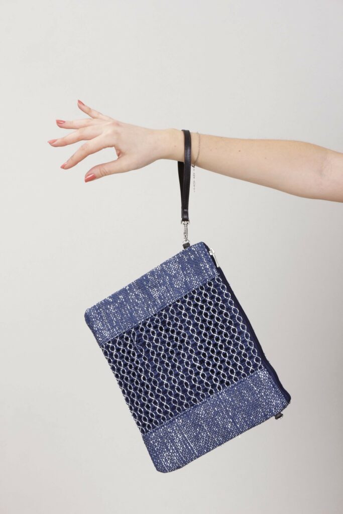 POCHETTE CON DECORAZIONE DI LUREX 