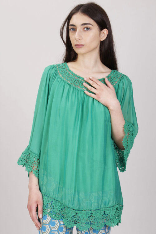 BLUSA CON FINITURE IN PIZZO