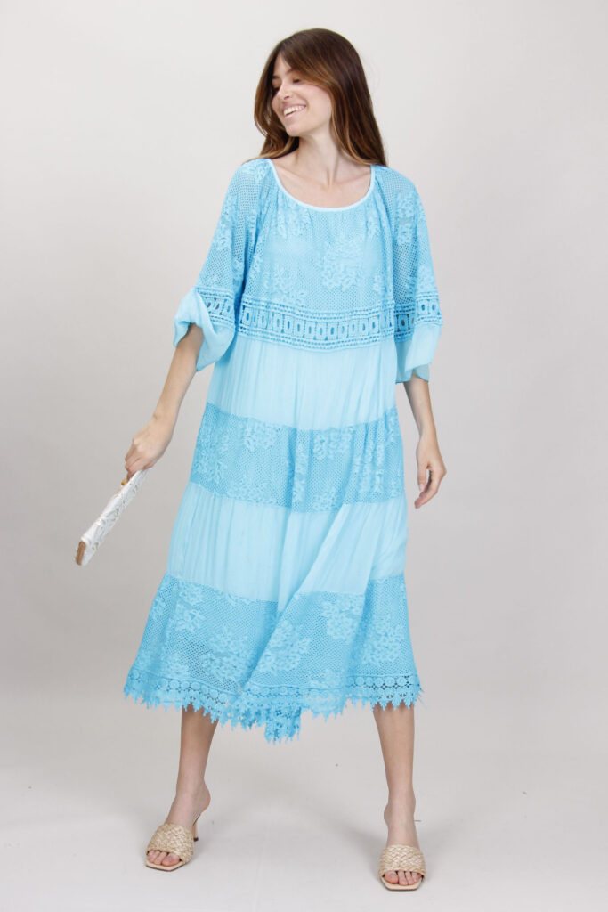 ABITO IN SETA CON PIZZO 