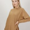 MAGLIA CON SCOLLO A BARCHETTA - Cammello, TU