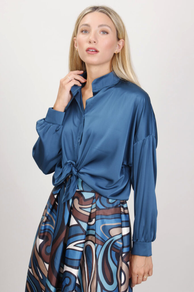 CAMICIA IN RASO CON SPALLA BASSA 