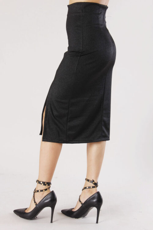 Alternative view of GONNA ADERENTE CON SPACCO LATERALE