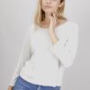 MAGLIA LEGGERA CON SCOLLO A BARCA - Beige, TU