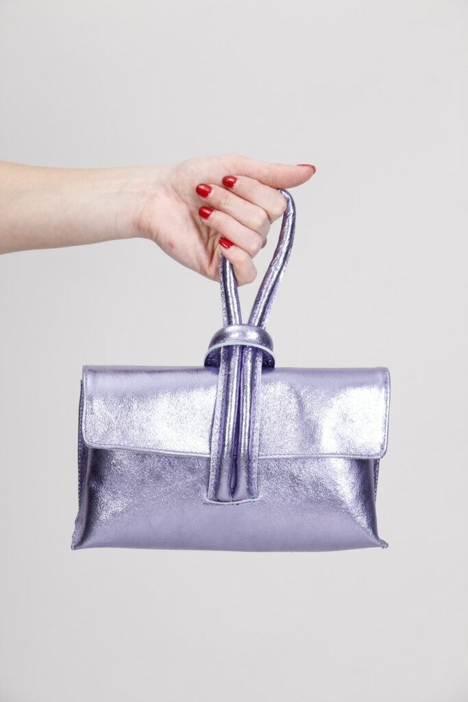 BORSA POCHETTE CON NODO 