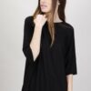 MAGLIA CON PICCOLO SCOLLO A BARCA - Nero, TU