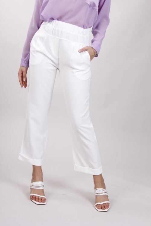 PANTALONI CON ELASTICO IN VITA