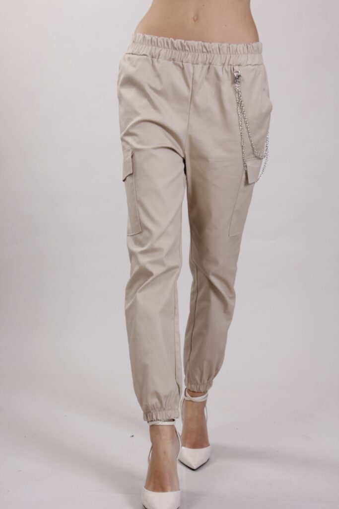 PANTALONI CARGO CON CATENA 