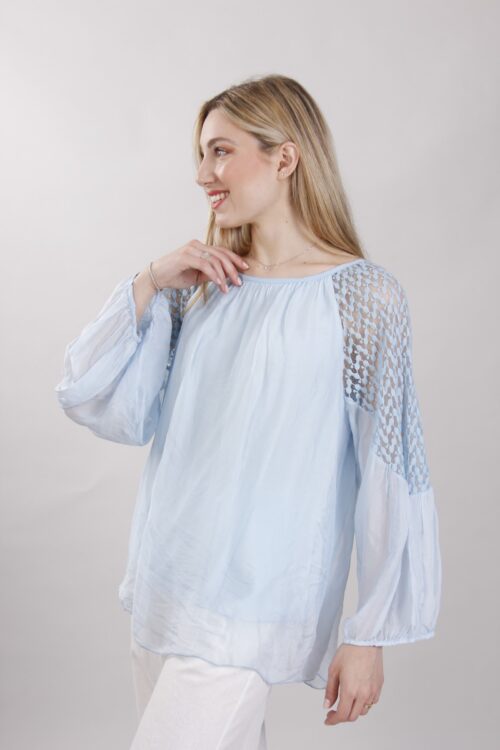 Alternative view of BLUSA CON PIZZO SULLE MANICHE