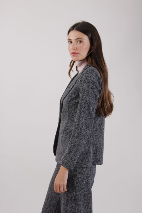 Alternative view of GIACCA MONOPETTO STRUTTURATA