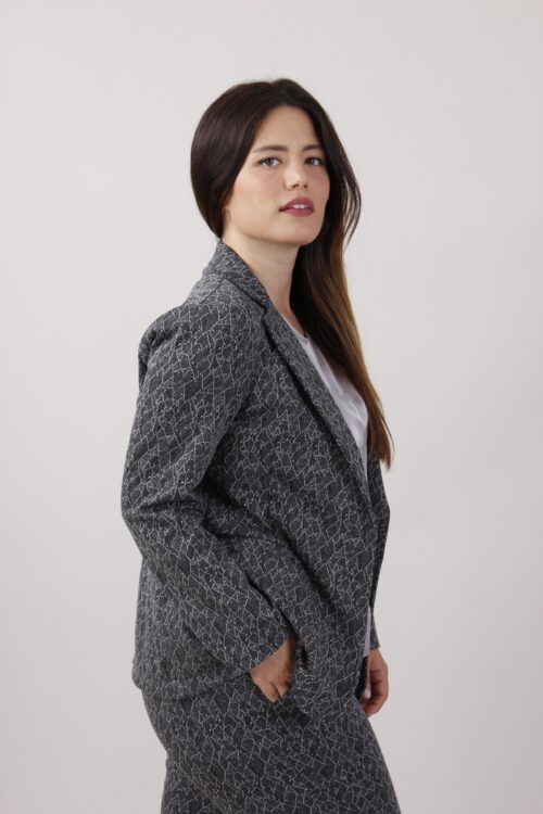 Alternative view of GIACCA DA COMPLETO STRUTTURATA A FANTASIA