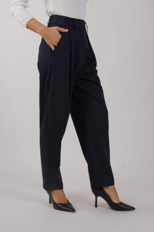 Alternative view of PANTALONI CON PINCES