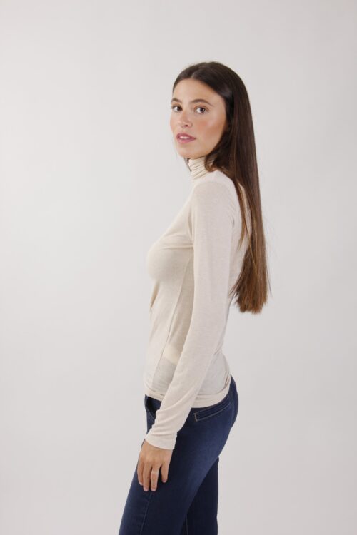 Alternative view of CASHMIRETTA COLLO ALTO