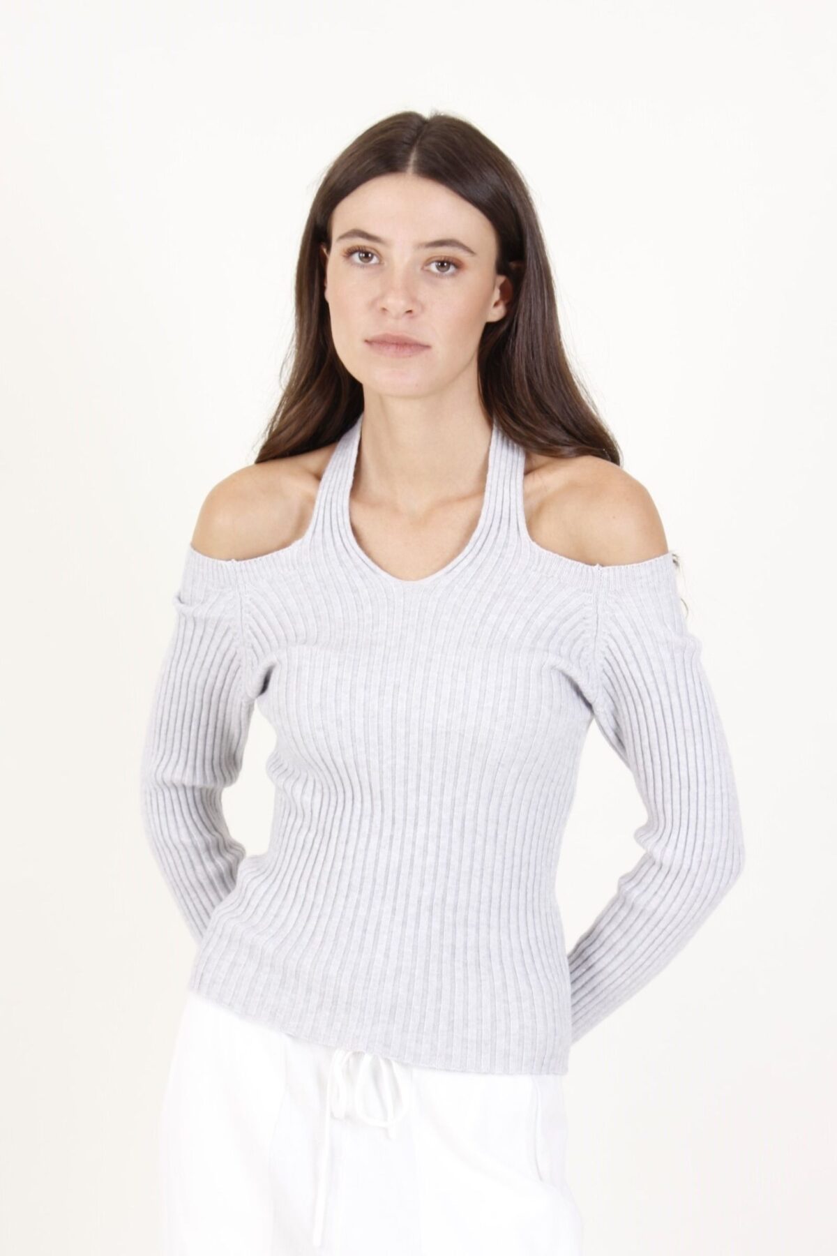 MAGLIA CON SPALLE SCOPERTE