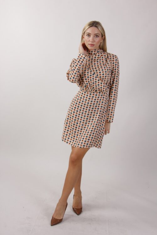 ABITO FANTASIA CON DETTAGLIO CUT-OUT