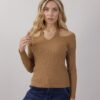 MAGLIA CON SPALLE SCOPERTE - TU