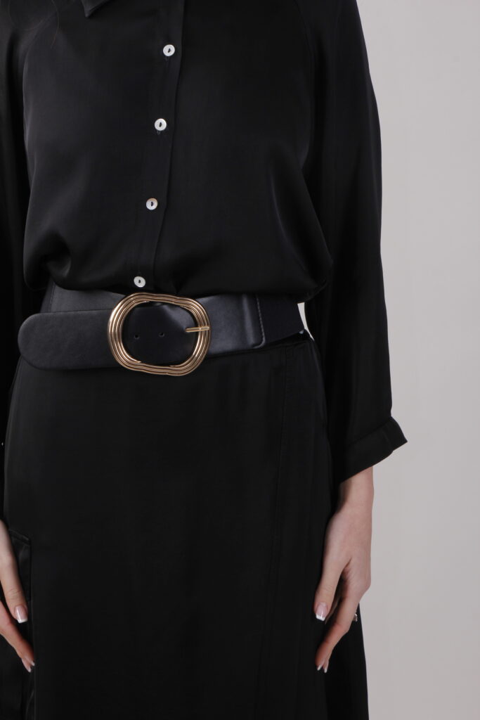 CINTURA CON FIBBIA OVALE 