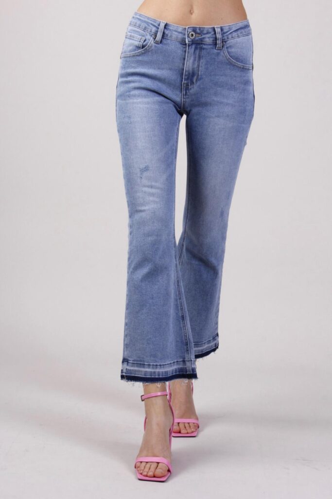 JEANS CROP A CAMPANA 