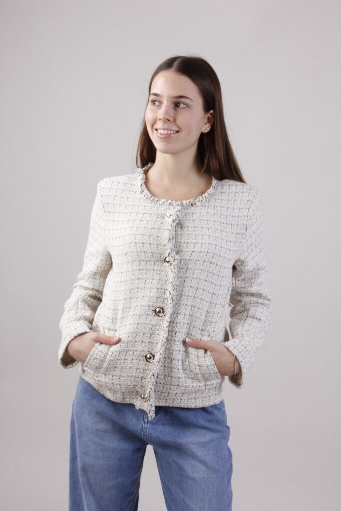 GIACCA IN TWEED CON ORLI SFRANGIATI 