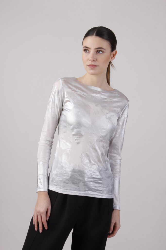 MAGLIA A MANICHE LUNGHE EFFETTO SPALMATO 