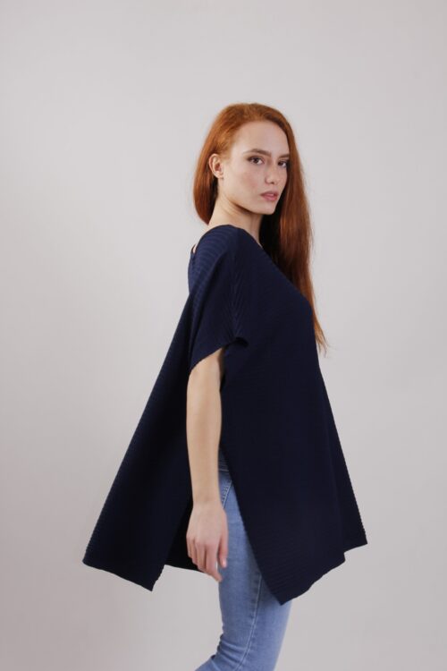 MAGLIA A COSTINE CON SPACCHI LATERALI