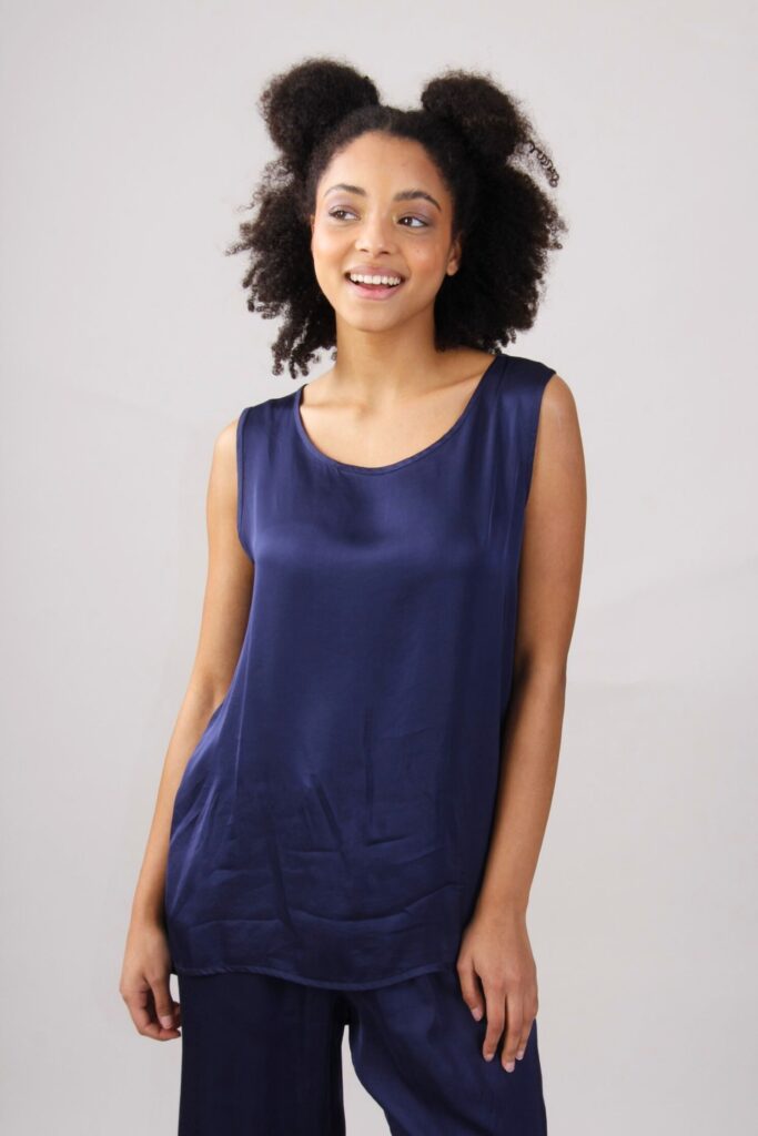 TOP SENZA MANICHE IN VISCOSA 