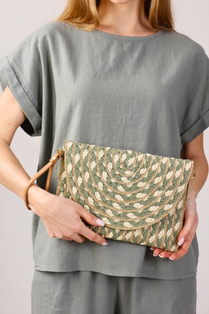 POCHETTE IN PAGLIA CON DETTAGLI IN LUREX 