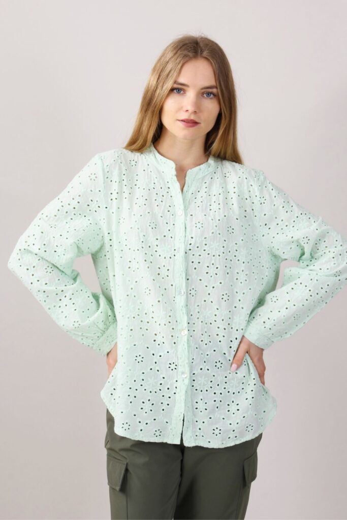 STAN-UP COLLAR SHIRT IN SANGALLO 