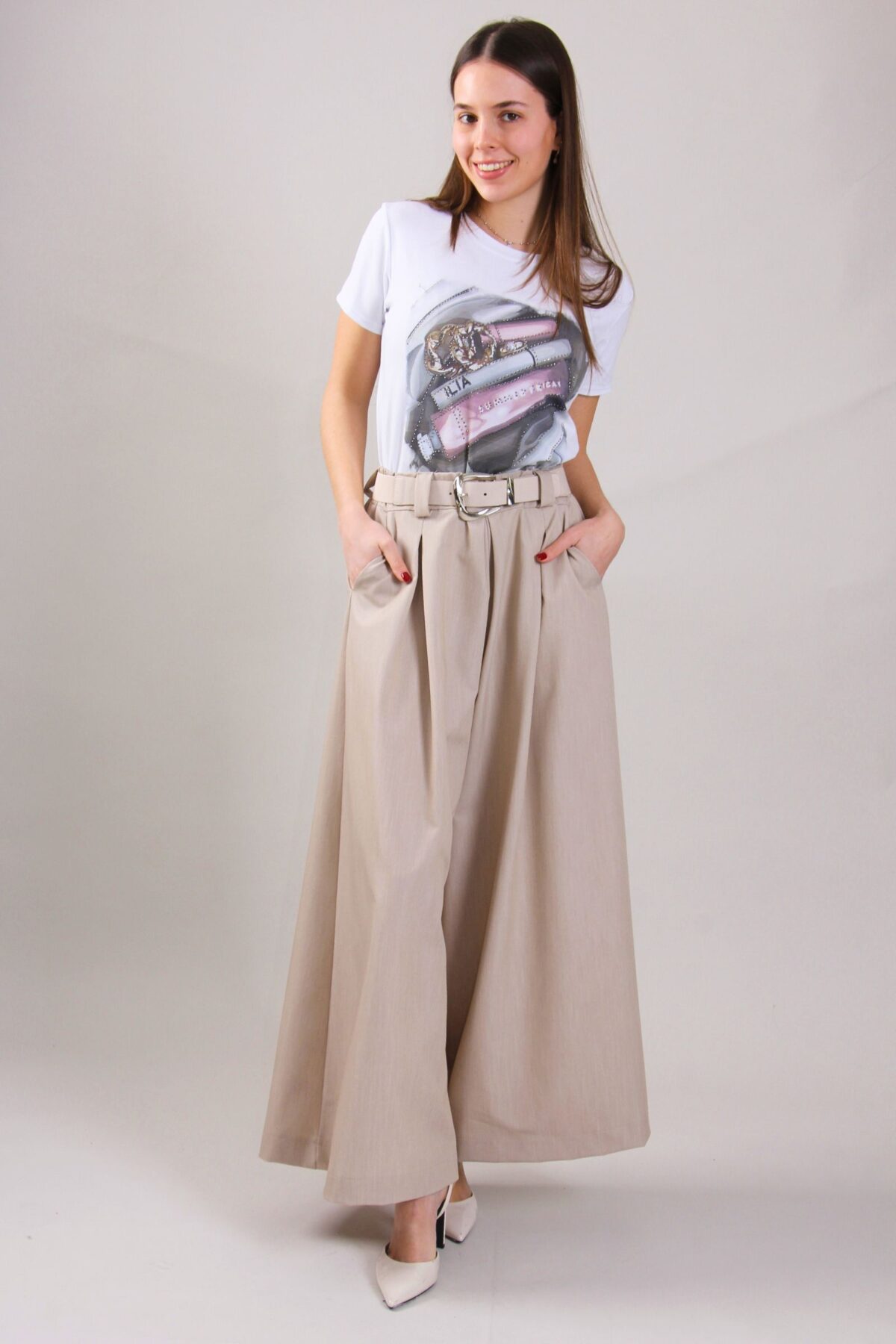 PANTALONI AMPI STRUTTURATI CON PINCES