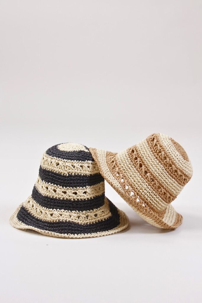 CAPPELLO IN PAGLIA A SECCHIELLO A RIGHE 