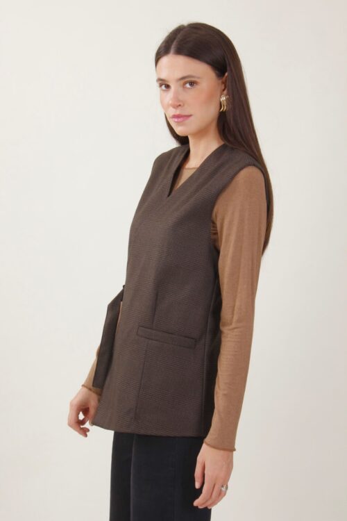 Alternative view of GILET CON CHIUSURA LATERALE