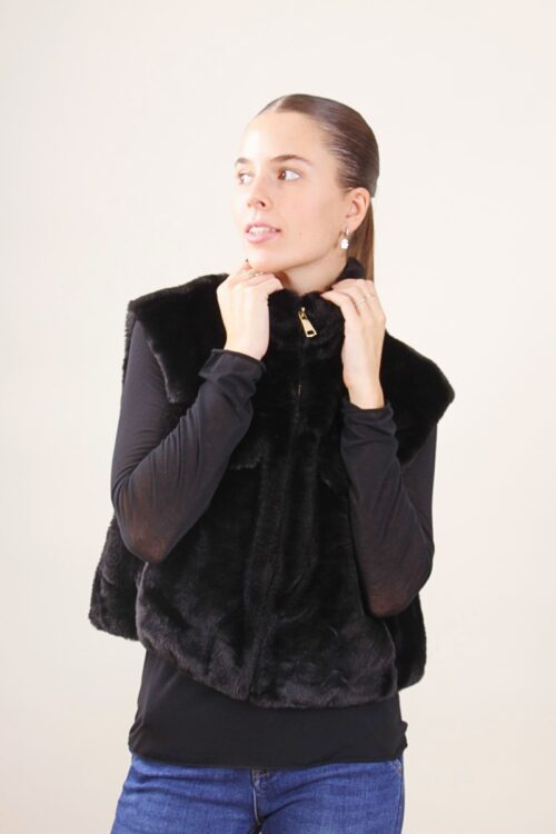 GILET CROP IN ECOPELLICCIA