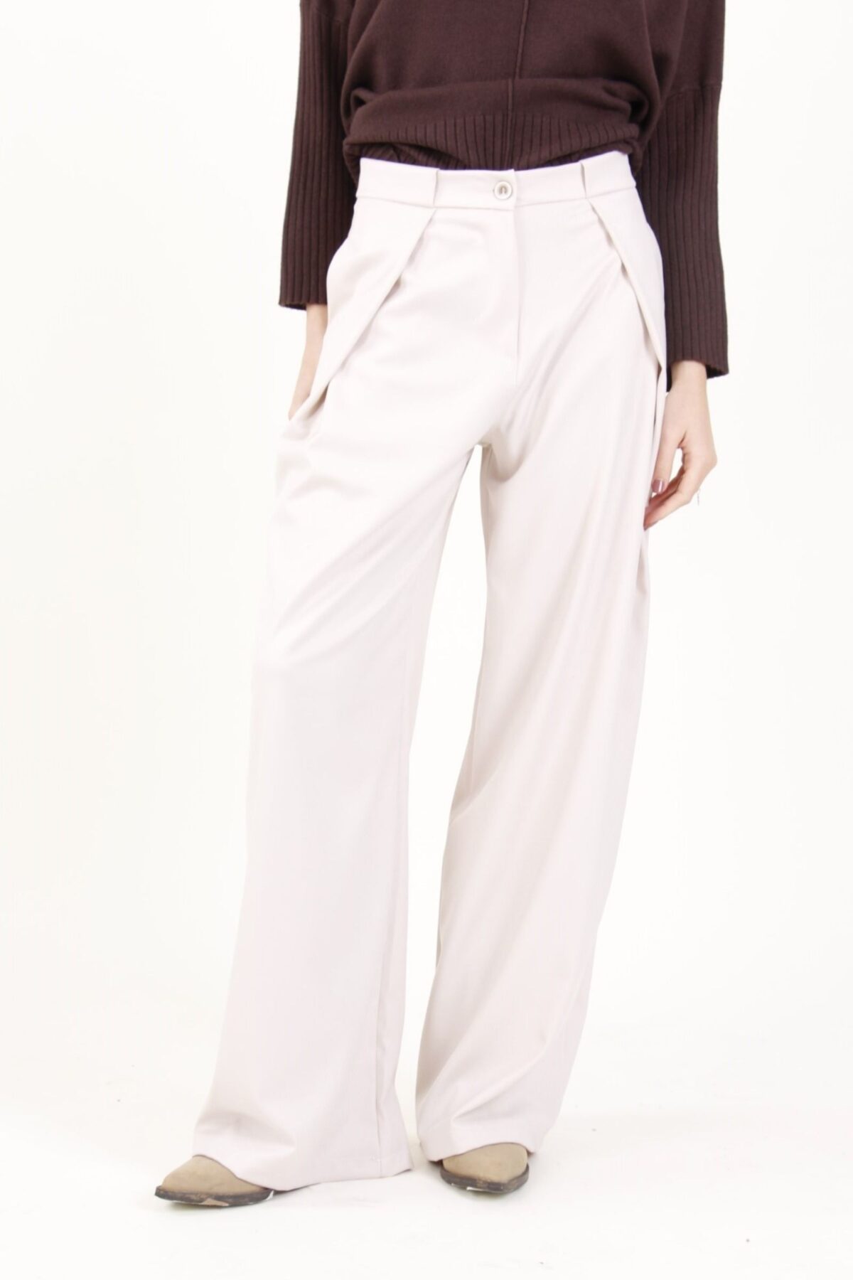 PANTALONI A PALAZZO CON PINCES