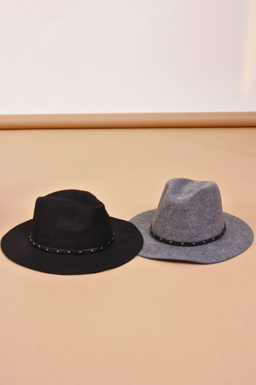 Alternative view of CAPPELLO CON BORCHIE