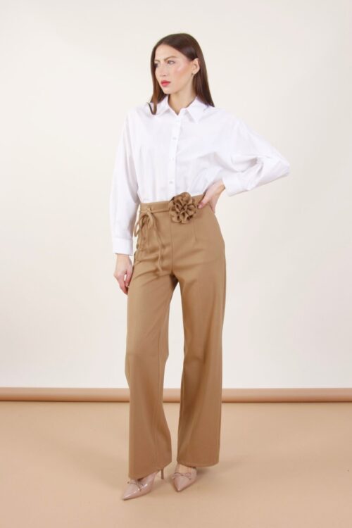PANTALONE A PALAZZO CON FIORE