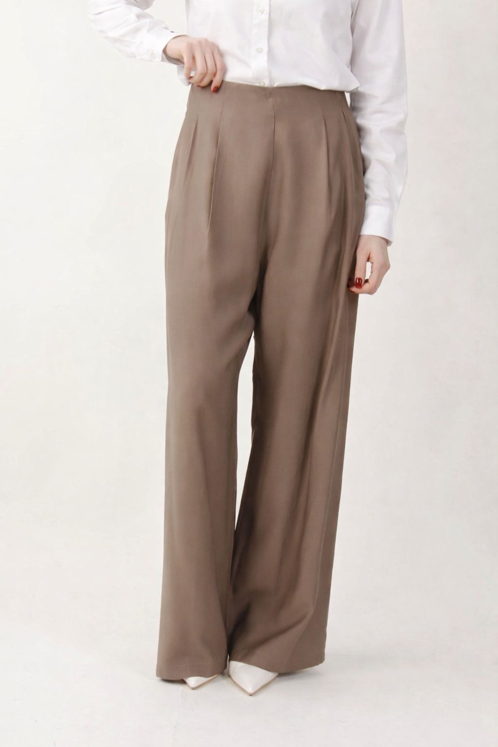 ChatGPT Image 26 feb 2026, 14_15_55 PANTALONI A PALAZZO CON PINCES - Militärgrün, S