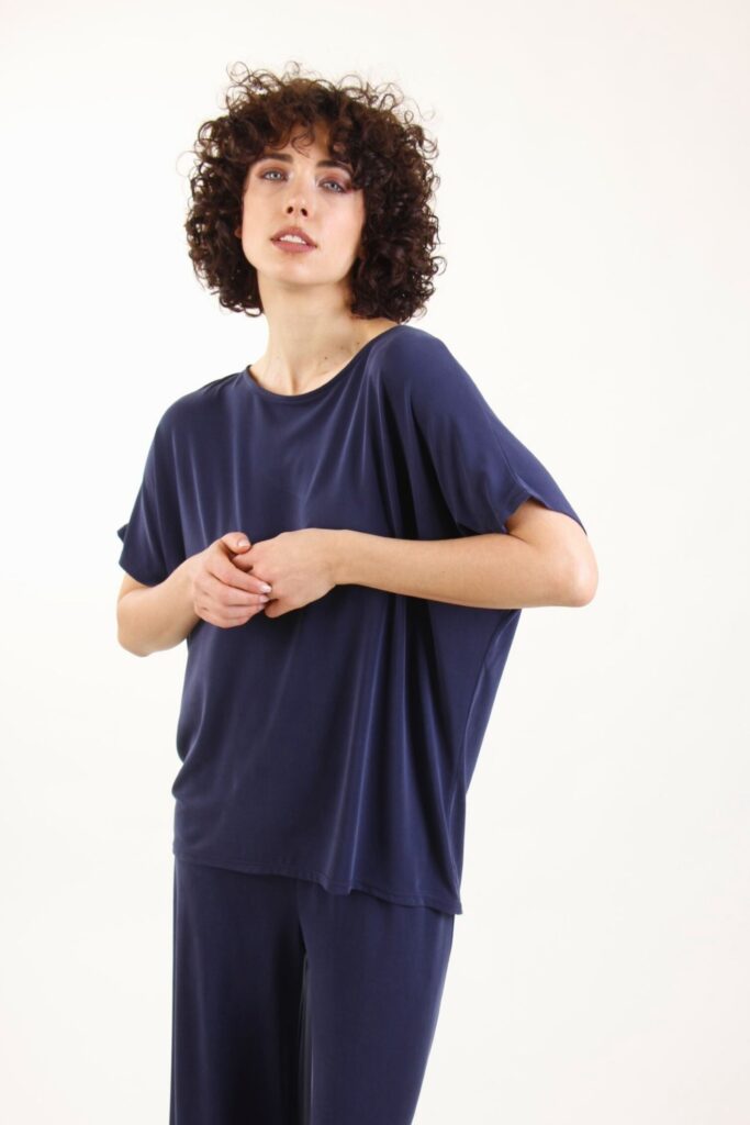 T-SHIRT IN FLUID FABRIC 
