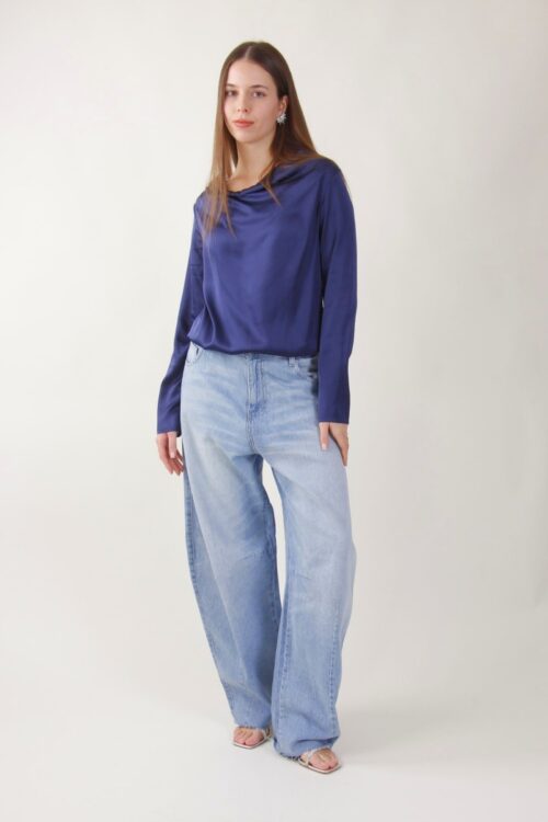 Alternative view of BLUSA BODY SCOLLO A CASCATA IN TESSUTO SATINATO