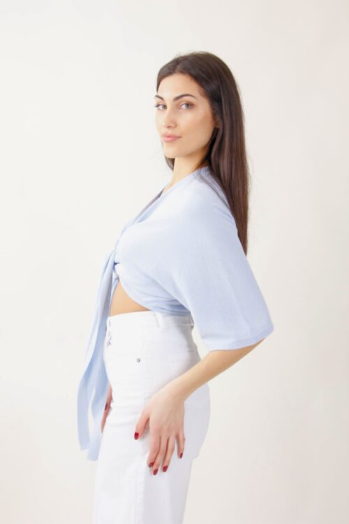 Alternative view of COPRISPALLE CORTO CON NODO FRONTALE