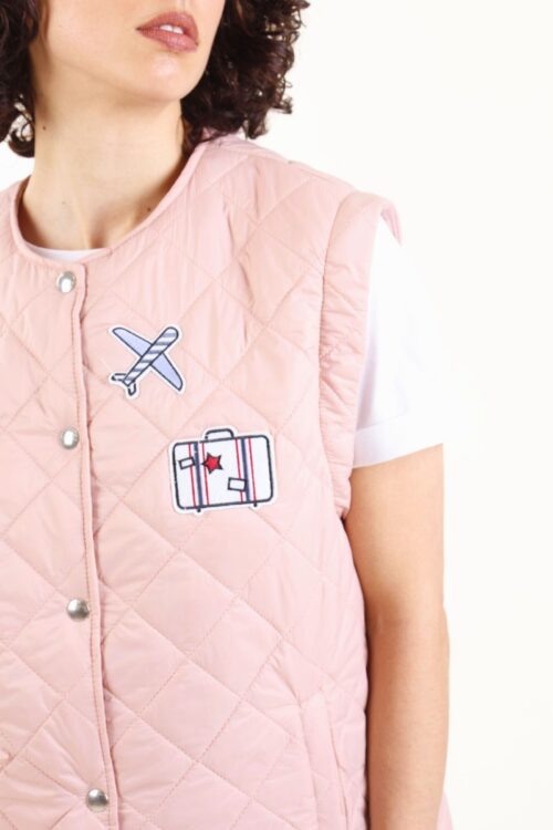 Alternative view of GILET TRAPUNTATO CON APPLICAZIONI