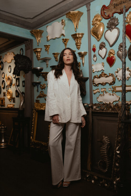 Alternative view of Where hands create, elegance lives