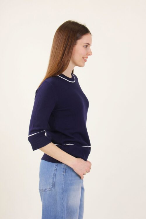 Alternative view of MAGLIA MANICHE 3/4 CON DETTAGLI A COSTE