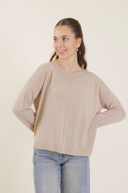 MAGLIA CON CUCITURA A VISTA DAVANTI E DIETRO