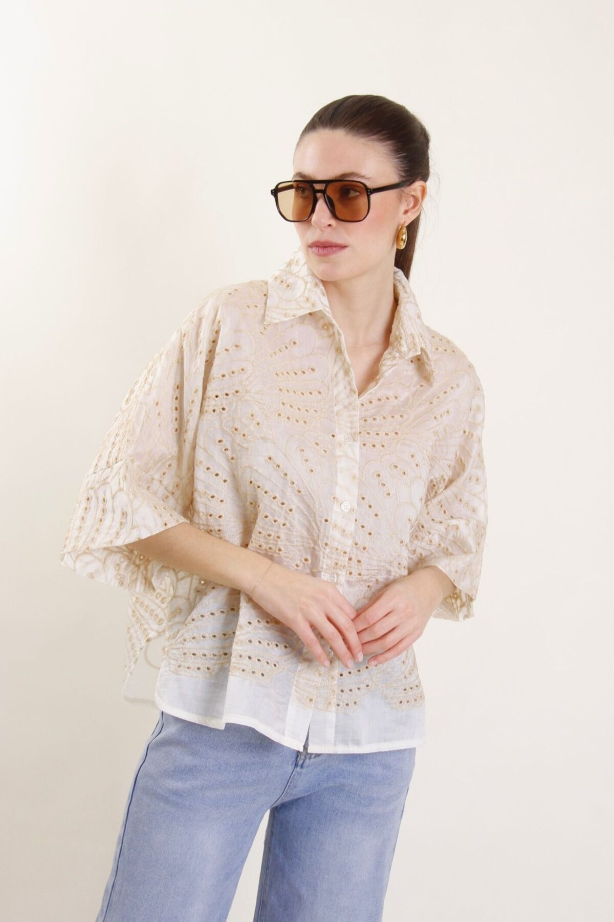 CAMICIA SANGALLO CON VOLANT E MOTIVO FLOREALE