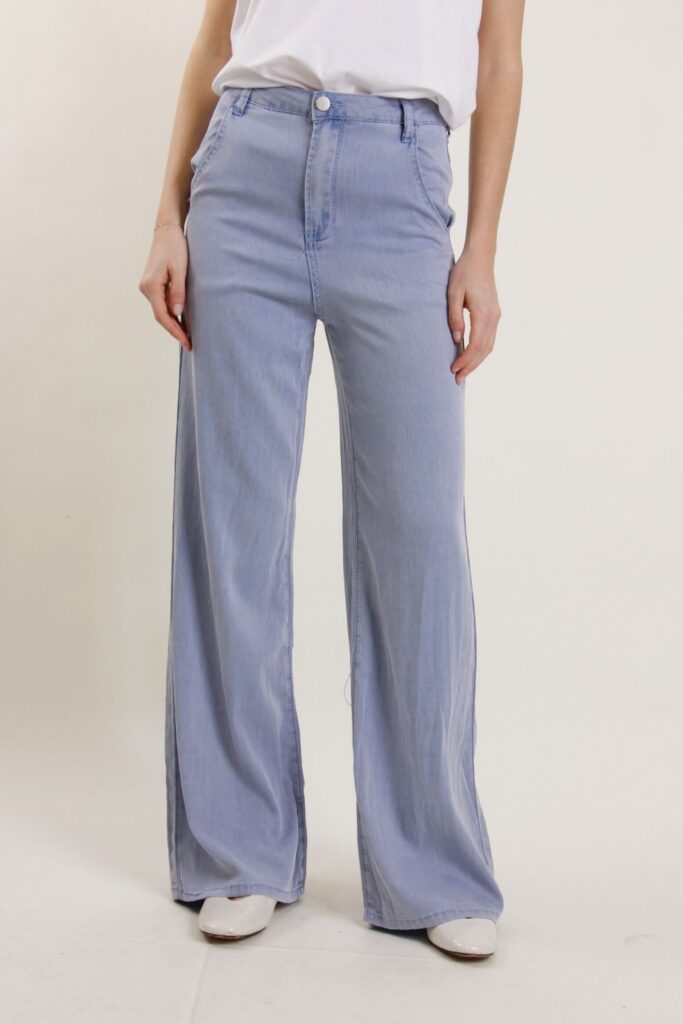 LIGHTWEIGHT LIGHT BLUE PALAZZO JEANS 