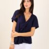 MAGLIA A MANICHE CORTE CON DETTAGLIO INCROCIATO SUL PETTO - Blue, TU