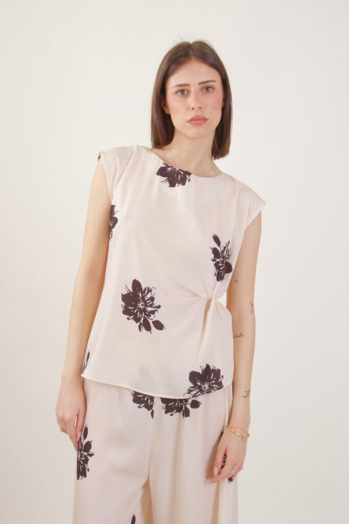 SLEEVELESS TOP WITH FLORAL PRINT 
