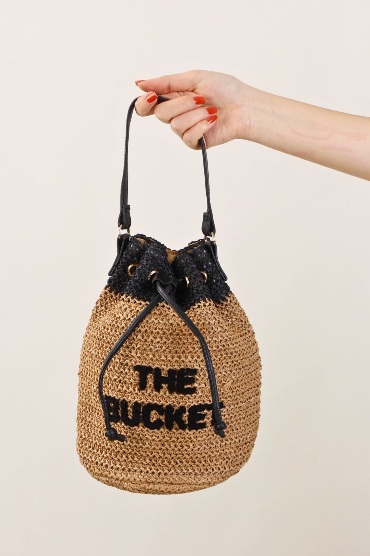 BORSA A SECCHIELLO CON RICAMO