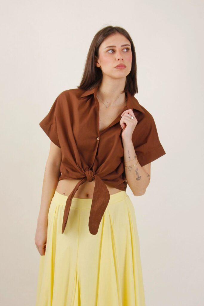 CAMICIA CON NODO FRONTALE 