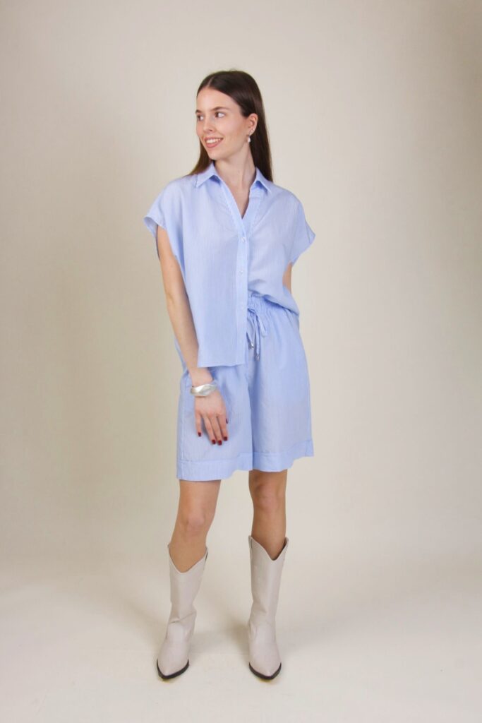STRIPED BERMUDA SHORTS WITH DRAWSTRING 
